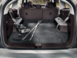 Hyundai IONIQ 9 – багажна подложка с удължител за защита.