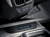 USB-C портове на първи и втори ред в Hyundai IONIQ 6.