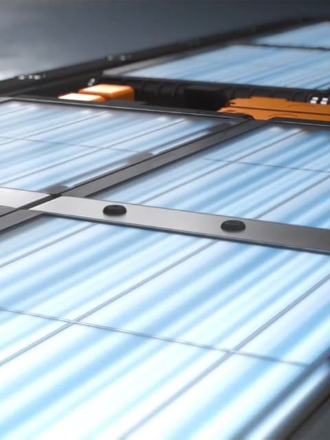 Подробен изглед на батерийния пакет на Hyundai IONIQ 6 N с видими структурни компоненти.