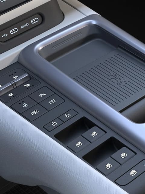 Превключватели за отопление и вентилация на седалките в Hyundai IONIQ 6 електрически седан.