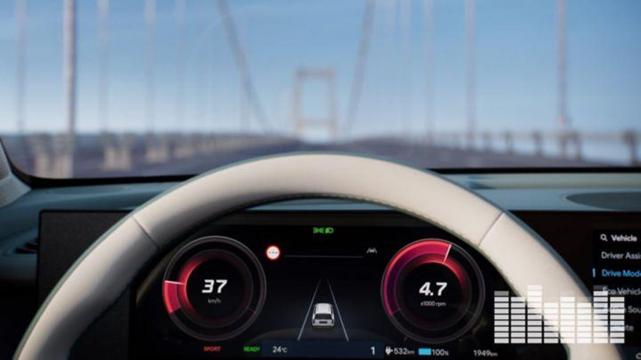 Virtual Gear Shift Feature on Demand shown on digital cluster of IONIQ 9